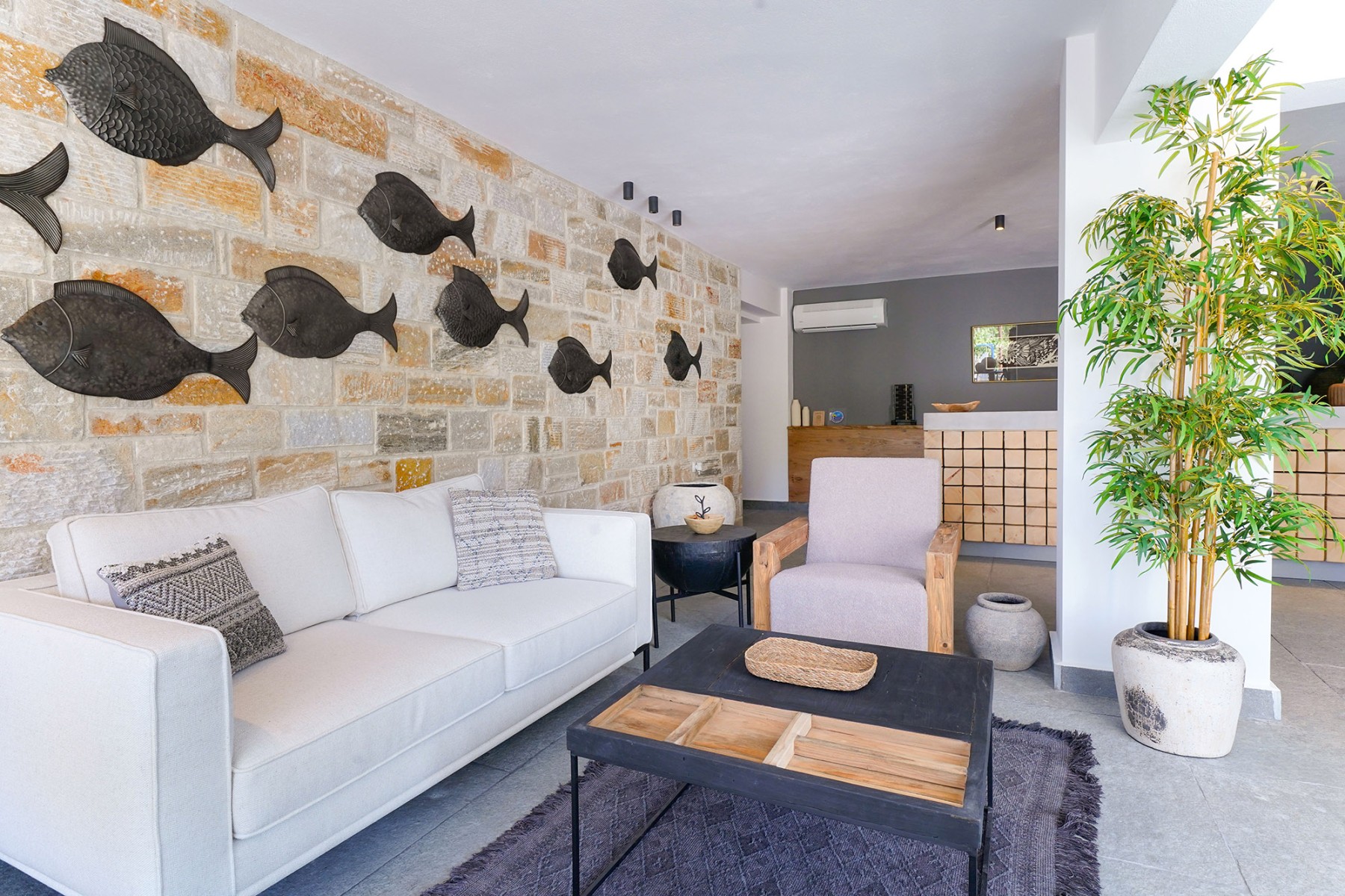 Essentia Luxury lobi